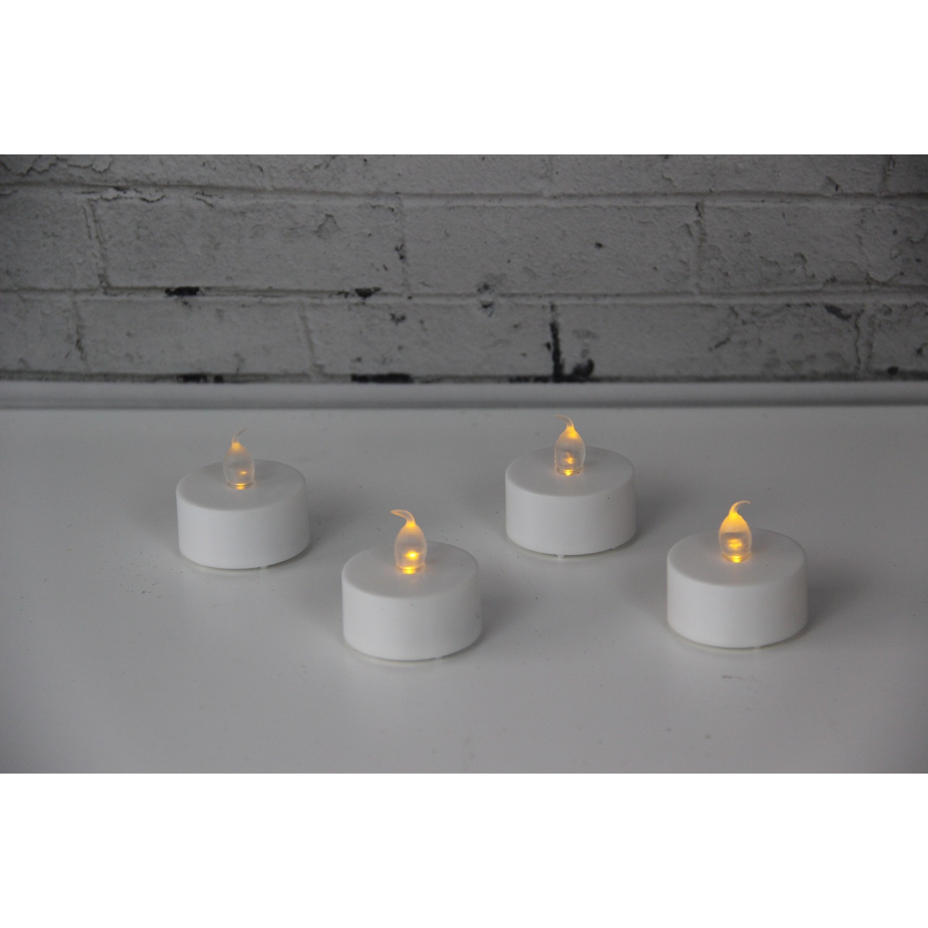 Thumbnail image for71040001 SET OF 4 FLAMELESS LED TEALIGHT: 